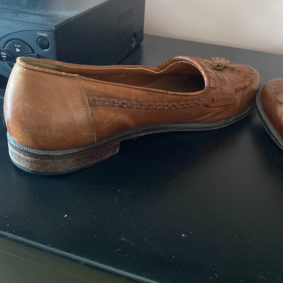 Cable and company shoe - Picture 3 of 17